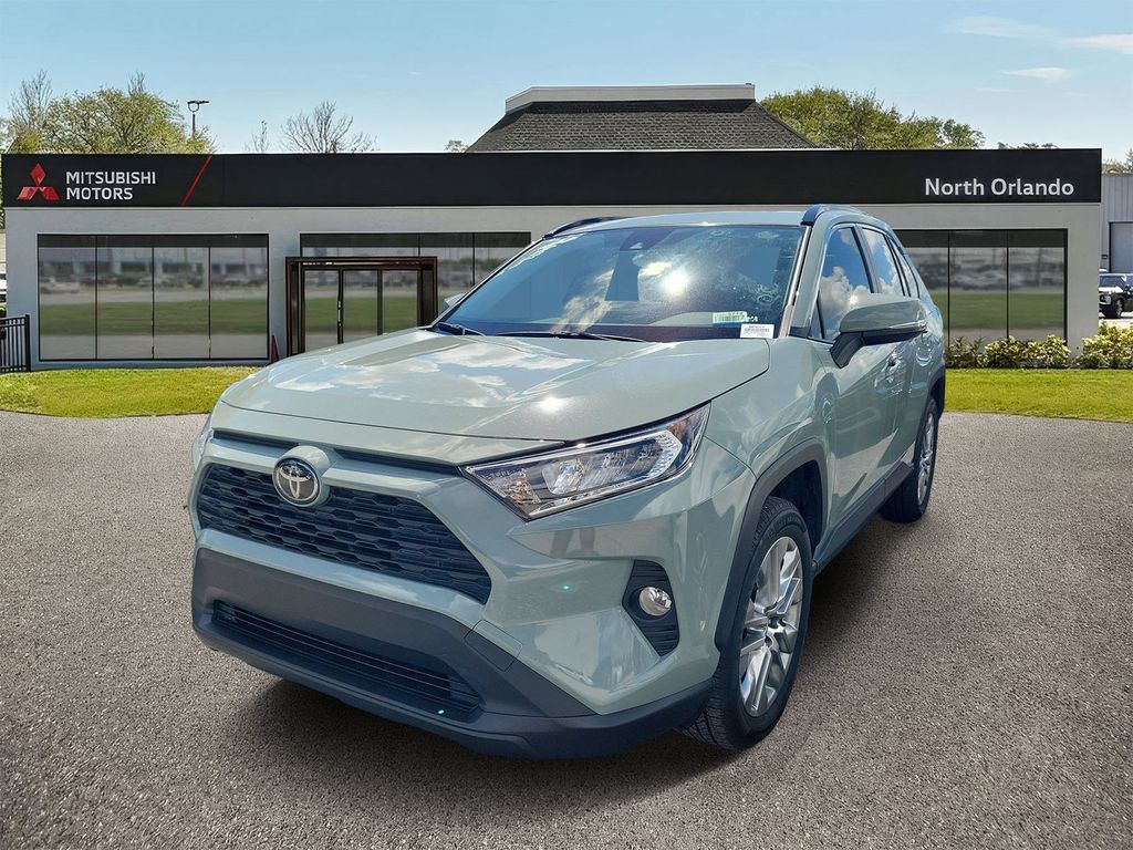 2020 Toyota RAV4 XLE Premium