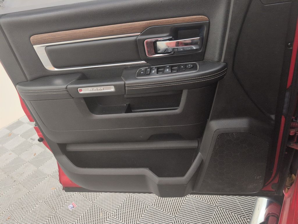 Used 2014 Red Ram Laramie image 32