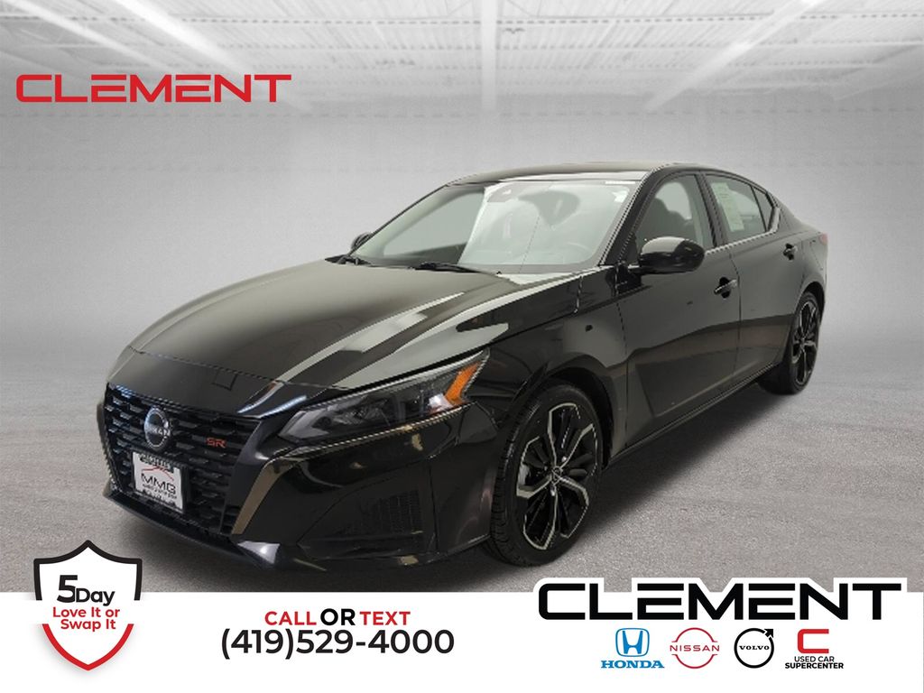 Super Black Clearcoat 2024 Nissan Altima Sedan Front-Wheel Drive Continuously Variable Transmission