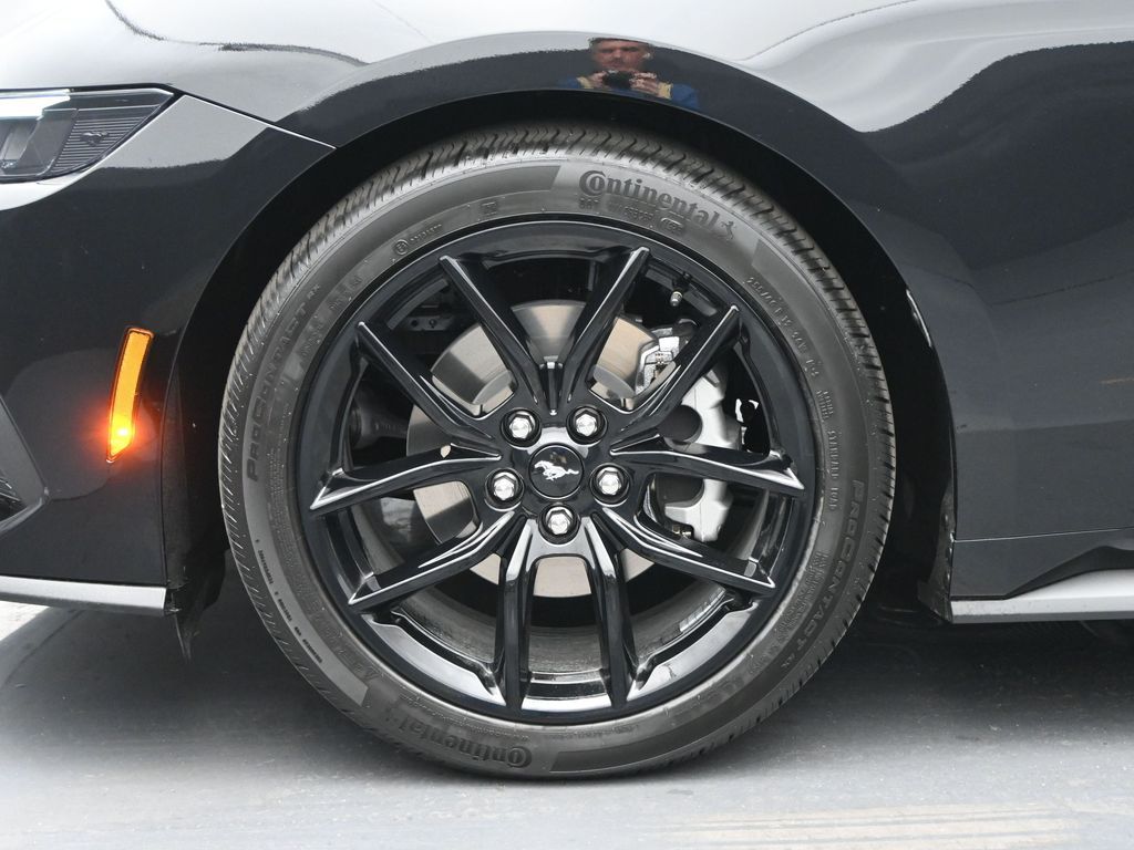 2025 Ford Mustang EcoBoost Premium