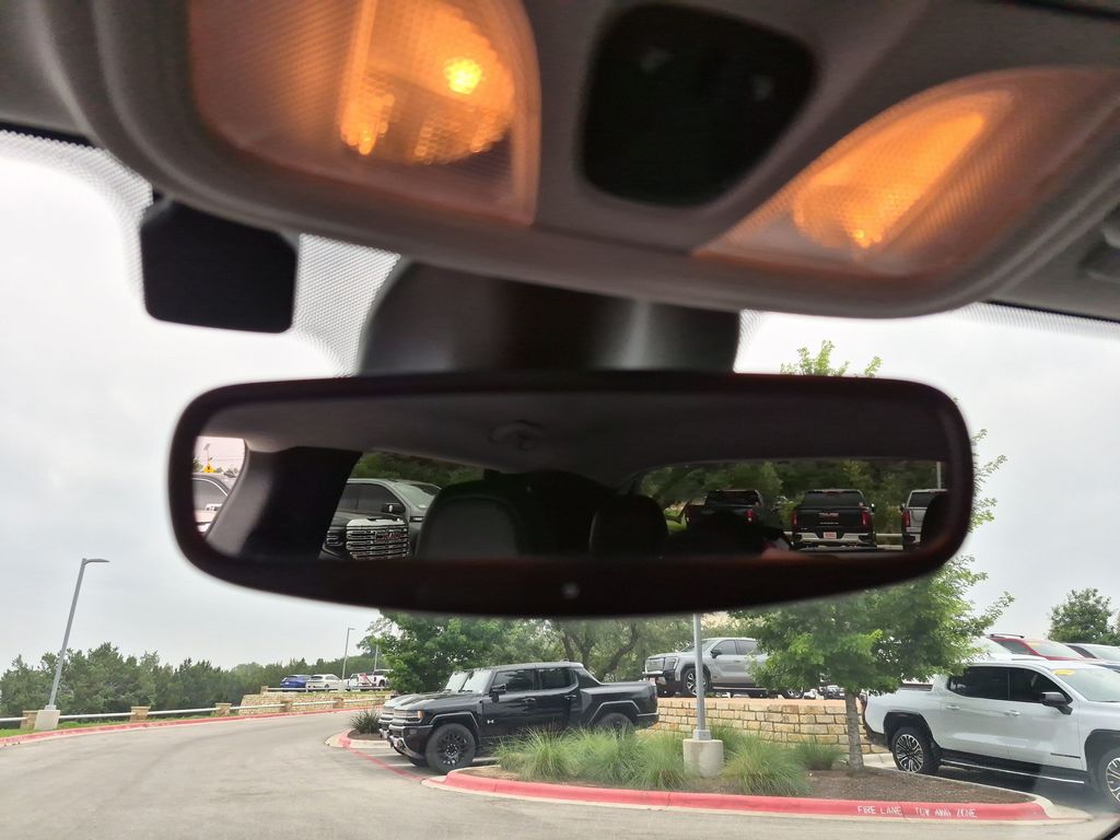 Used Car 2021 Jeep Cherokee  Latitude Lux For Sale Under $25,000 In Austin, Texas