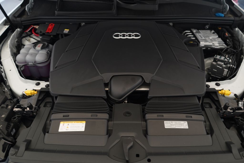 Thumbnail: 2026 Audi Q7 - 12