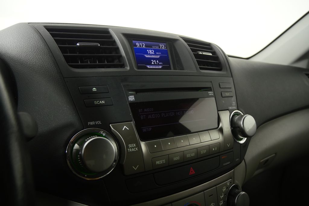 Thumbnail: 2012 Toyota Highlander - 18