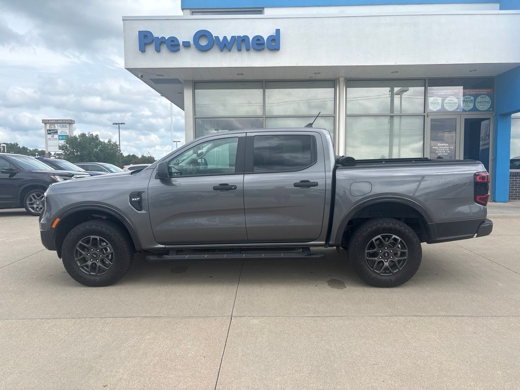 Used 2024 Gray Metallic Ford XLT image 9
