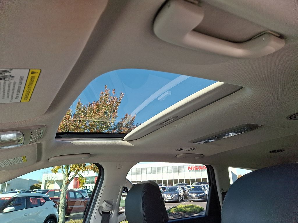 Thumbnail: 2022 Kia Telluride - 18