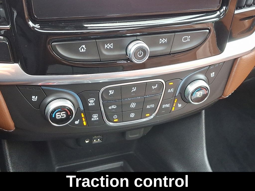 Thumbnail: 2020 Chevrolet Traverse - 19