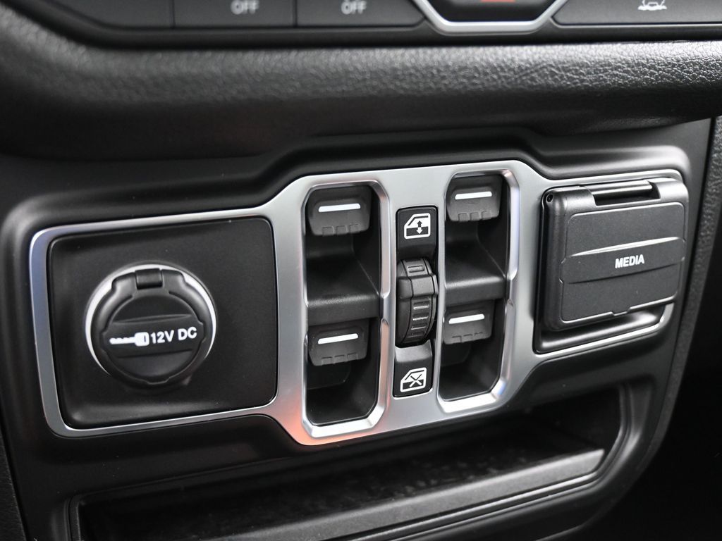 New 2026 Bright White Clearcoat Jeep Sport image 20