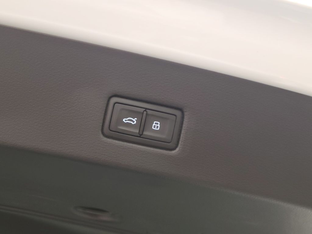 Thumbnail: 2020 Audi A7 - 11