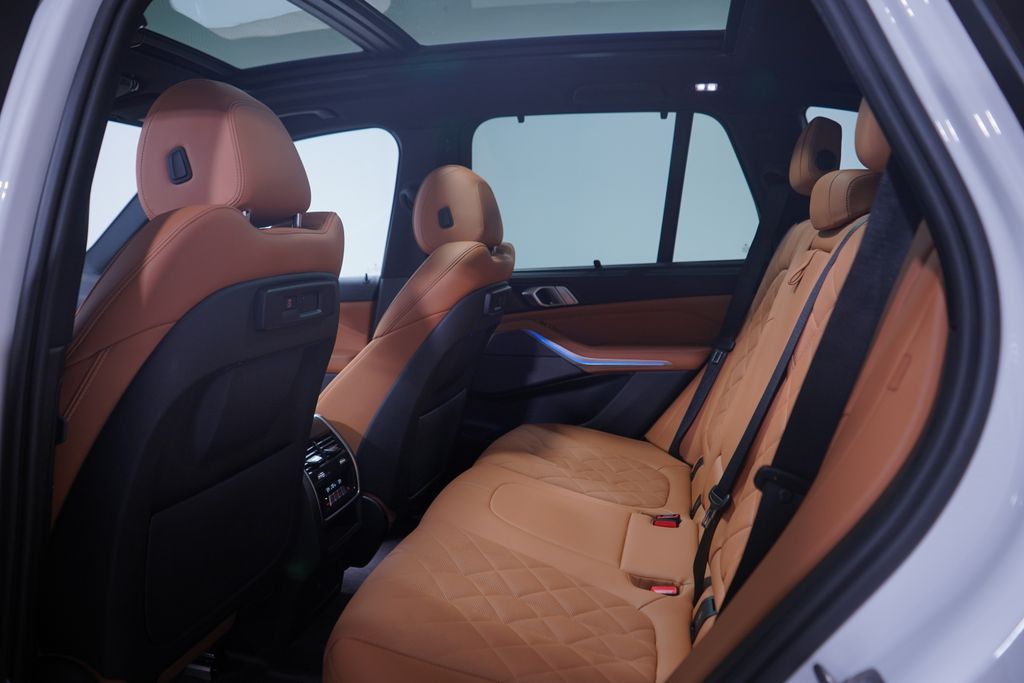 Thumbnail: 2023 BMW X5 - 9