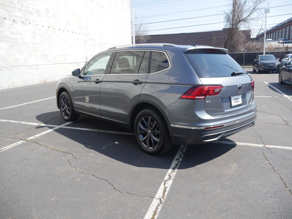 Thumbnail: 2023 Volkswagen Tiguan - 3