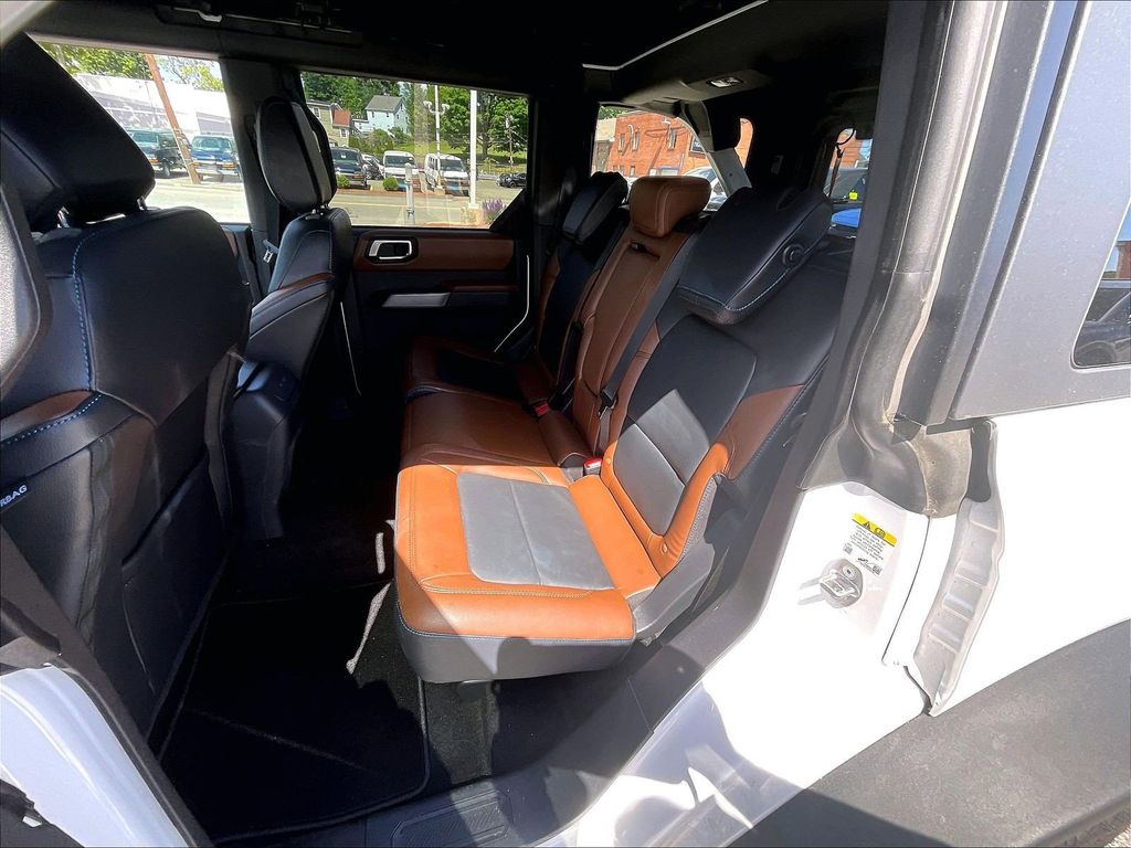 2023 Ford Bronco — photo 14