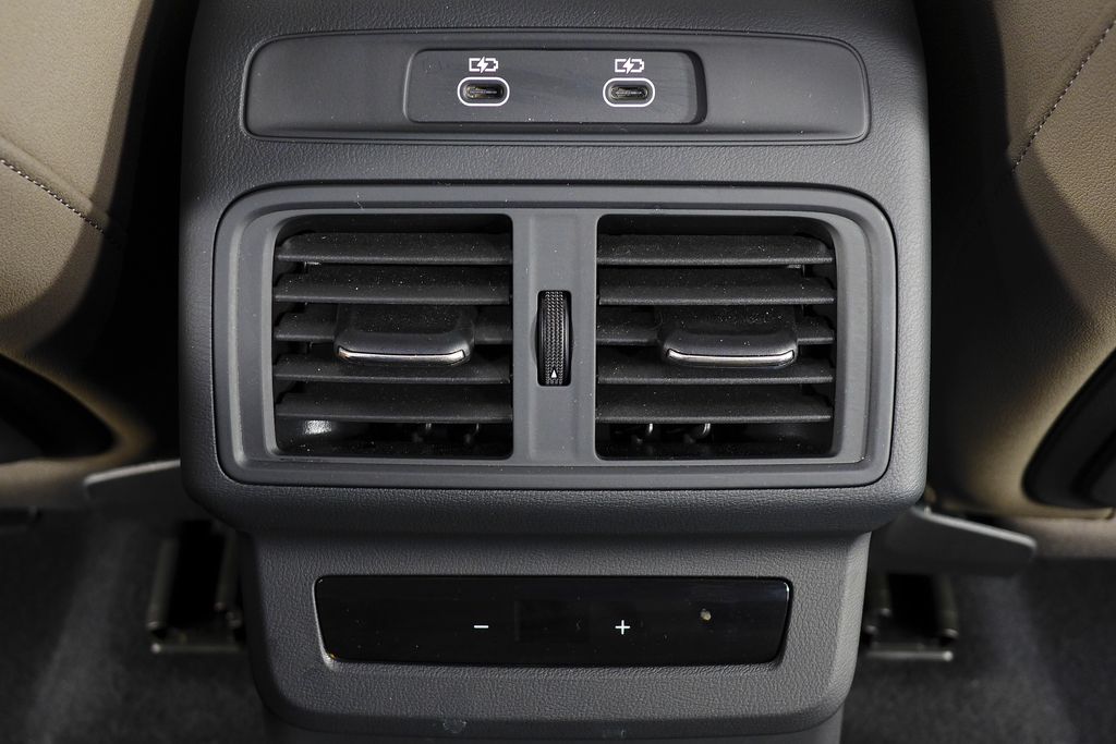 Thumbnail: 2025 Audi Q5 - 24