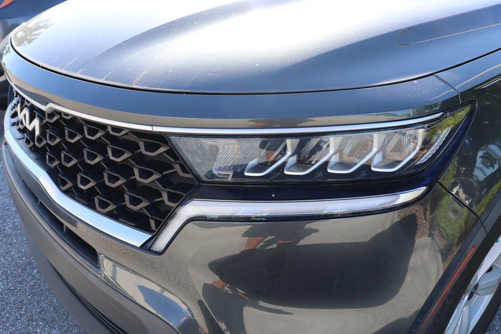 Thumbnail: 2022 Kia Sorento - 3