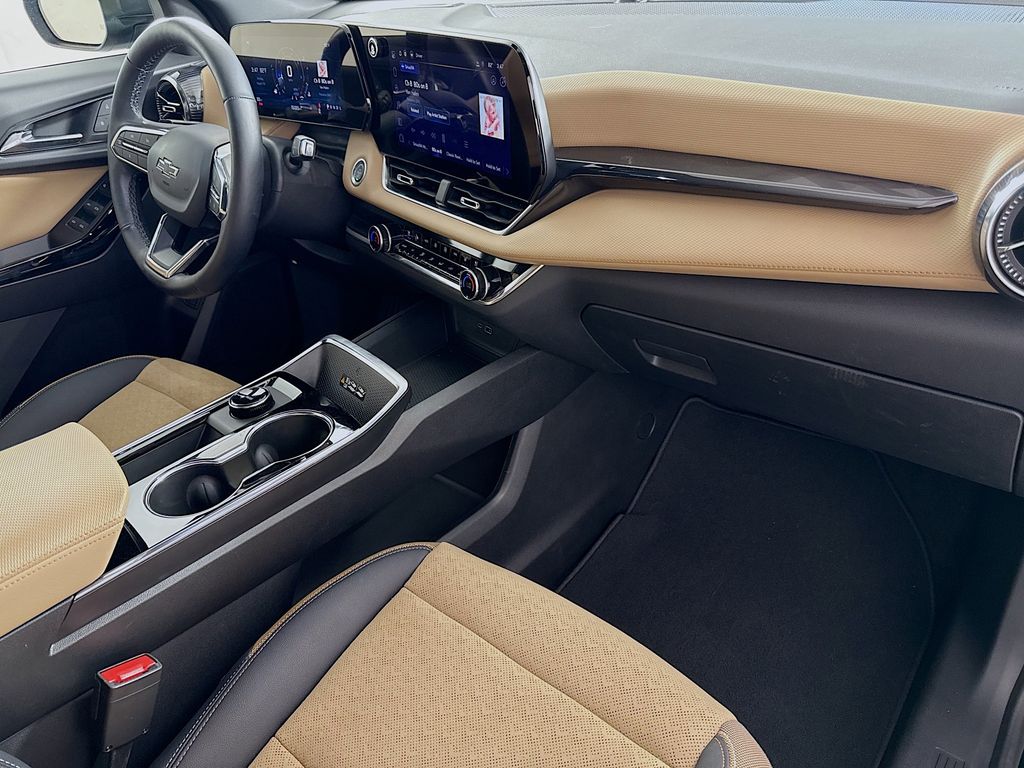 Thumbnail: 2025 Chevrolet Equinox - 30