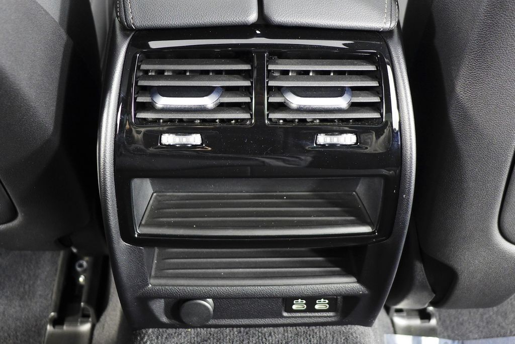 Thumbnail: 2023 BMW 5 Series - 24