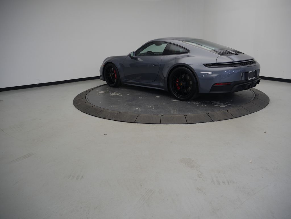 Thumbnail: 2026 Porsche 911 - 3