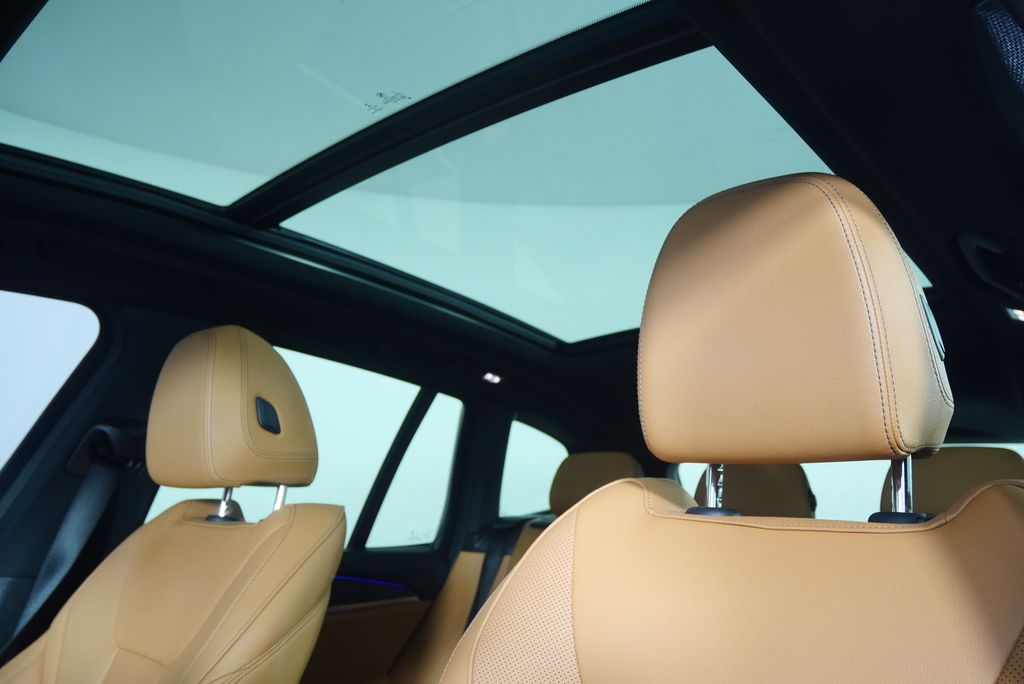 Thumbnail: 2022 BMW X3 - 12