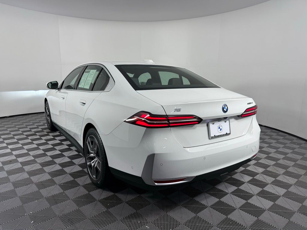 Thumbnail: 2025 BMW i5 - 7