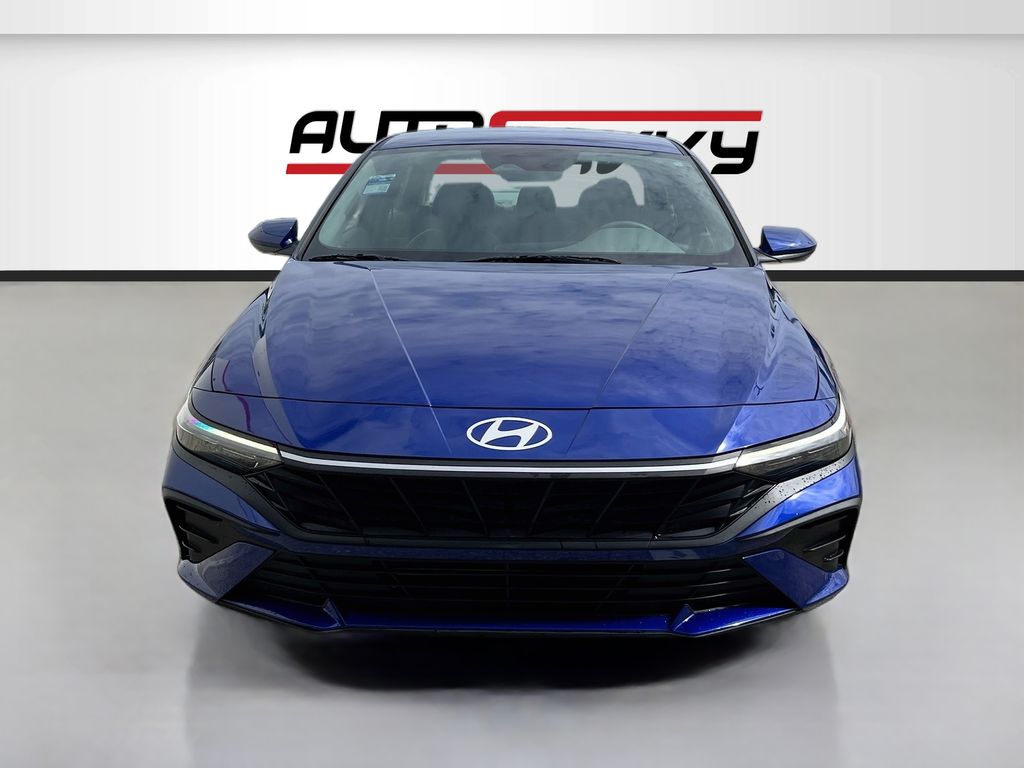 Used 2024 Blue Hyundai SEL image 2