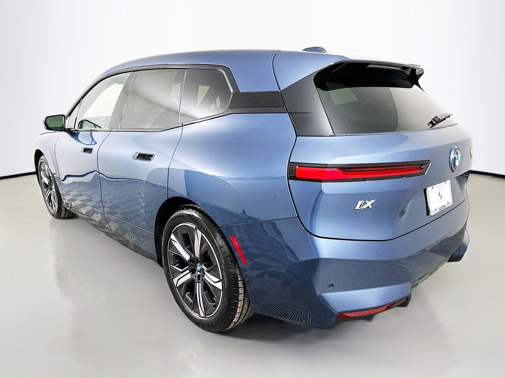 Thumbnail: 2026 BMW iX - 7