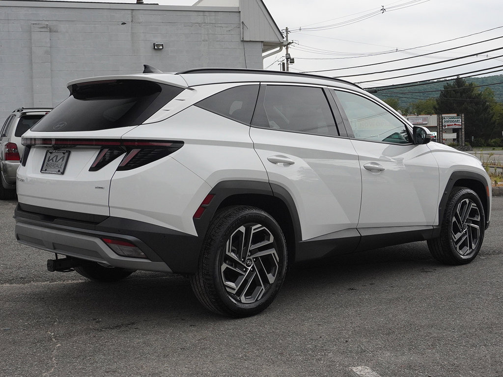Used 2025 White Hyundai Limited image 14