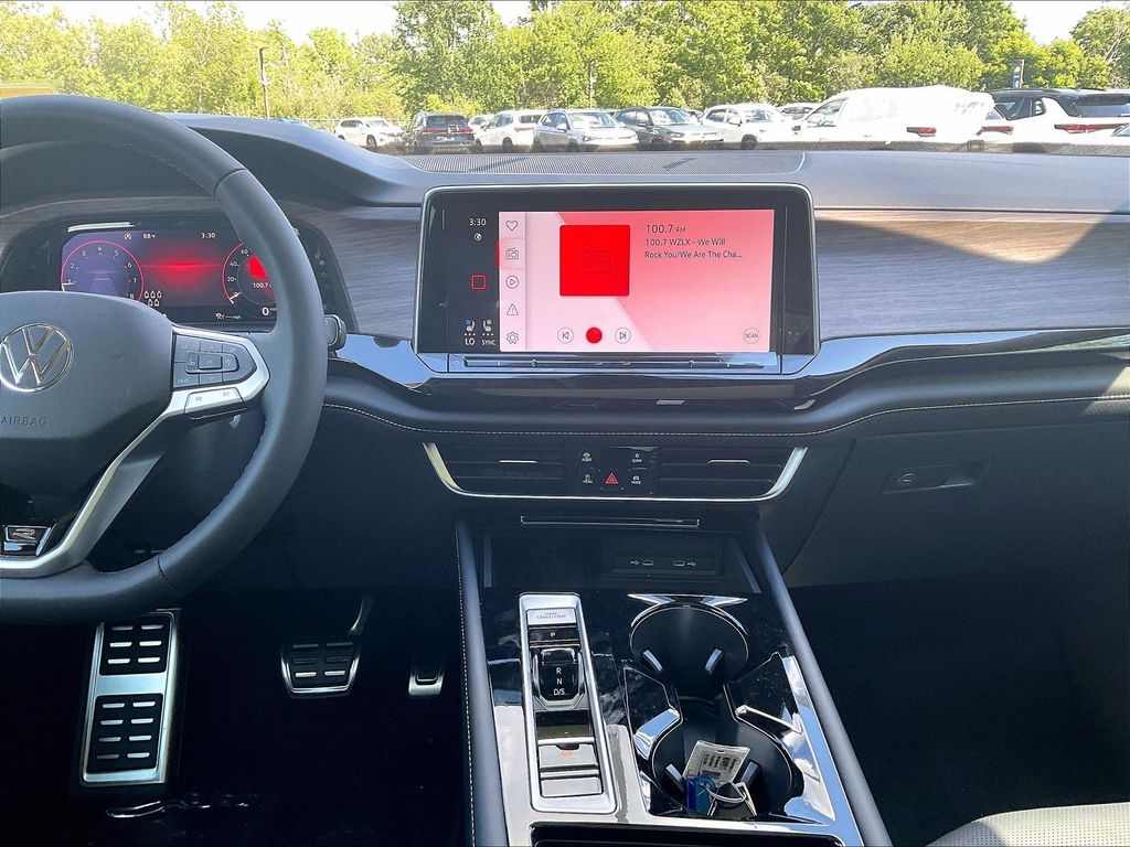 2026 Volkswagen Atlas — photo 12