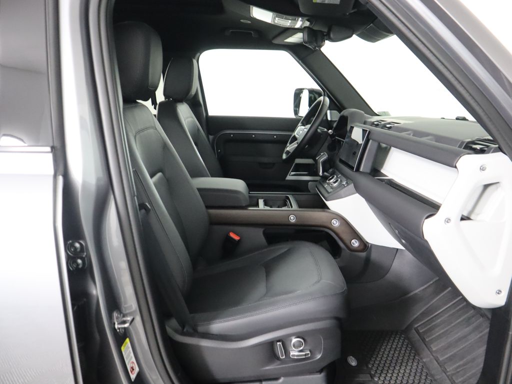 Thumbnail: 2024 Land Rover Defender - 21