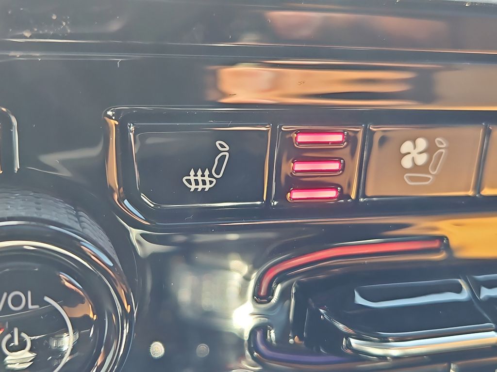 2025 Jeep Grand Cherokee L Summit photo