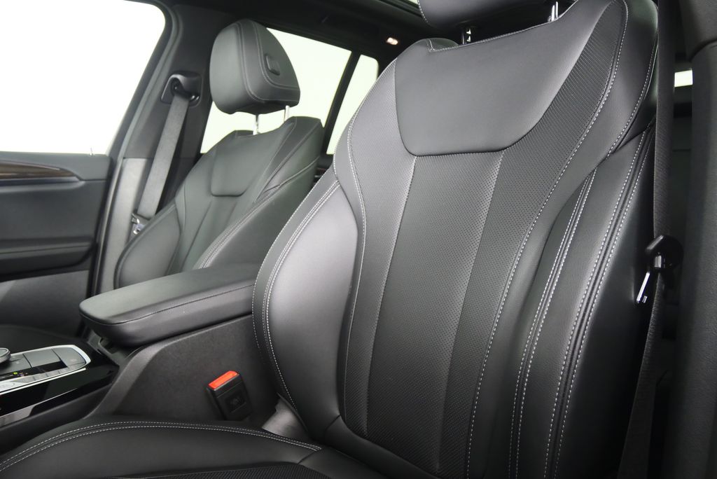 Thumbnail: 2024 BMW X3 - 10