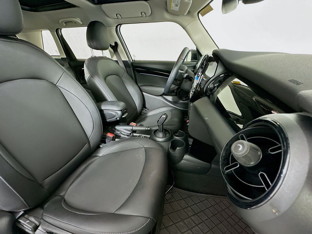 Thumbnail: 2023 MINI Cooper - 29