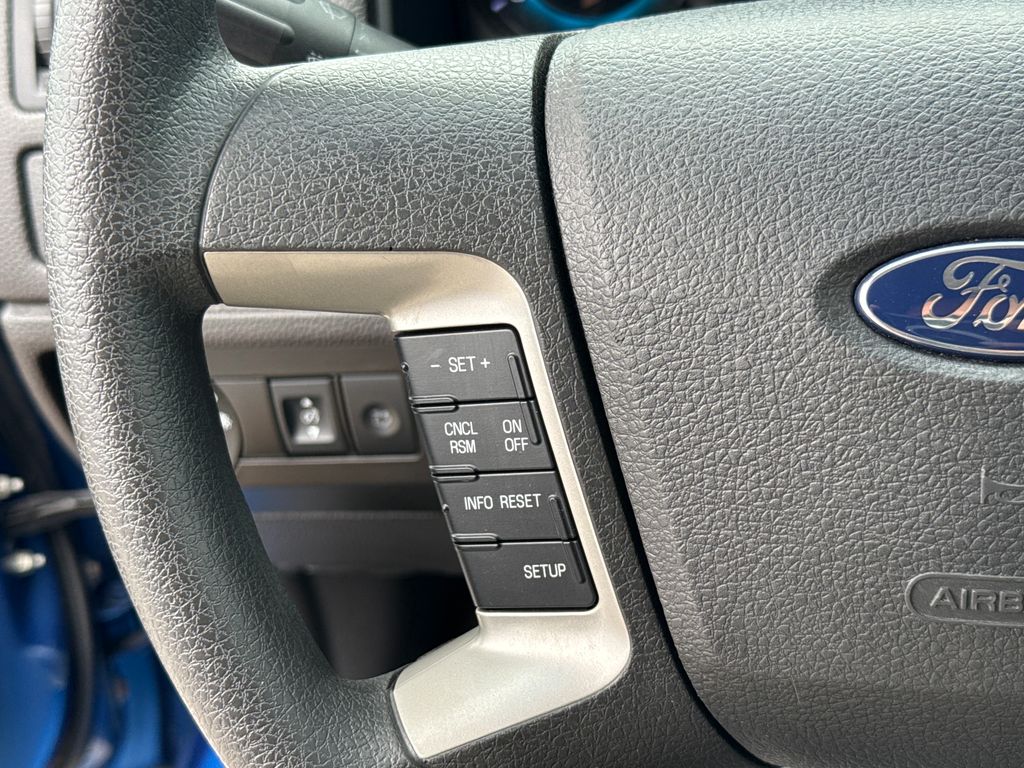 Used 2012 Blue Ford SE image 16