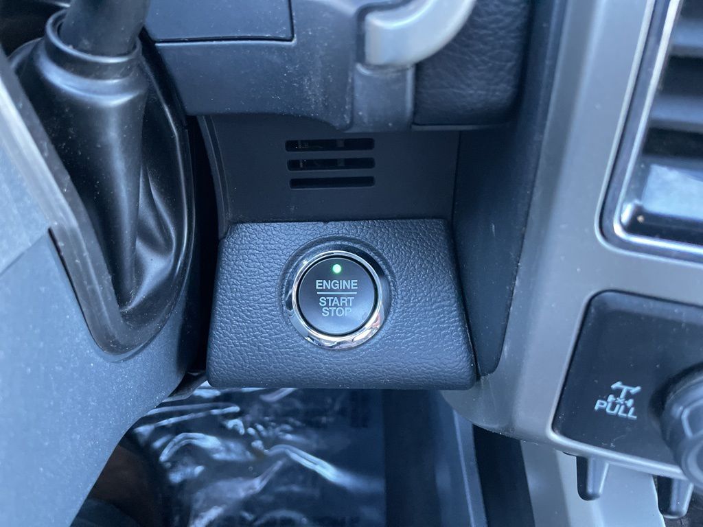 Certified Used 2022 White Ford Lariat image 58