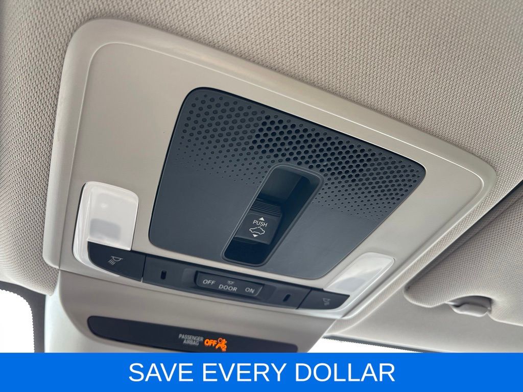 Used 2024 White Honda EX-L image 22