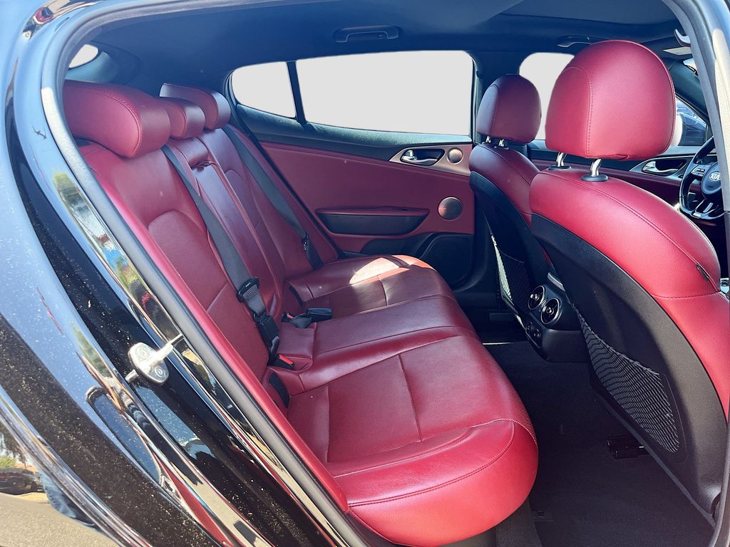 Used 2018 Black Kia GT1 image 29