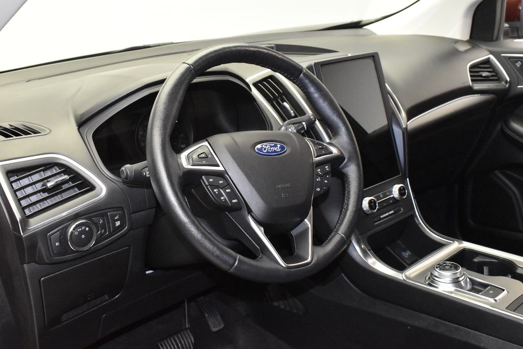 Thumbnail: 2022 Ford Edge - 17