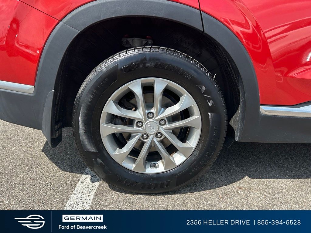 Used 2020 Orange Hyundai SE image 10