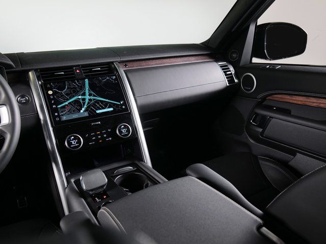 Certified Used 2025 Black Land Rover Dynamic SE image 17
