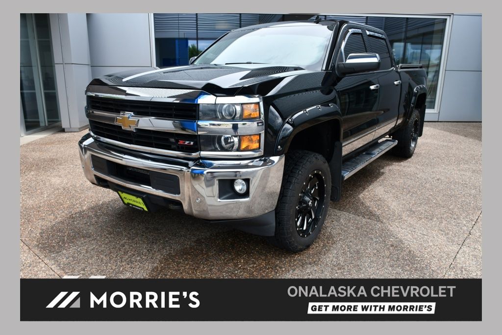 Black 2015 Chevrolet Silverado 2500HD Pickup Truck Four-Wheel Drive 6-Speed Automatic Overdrive