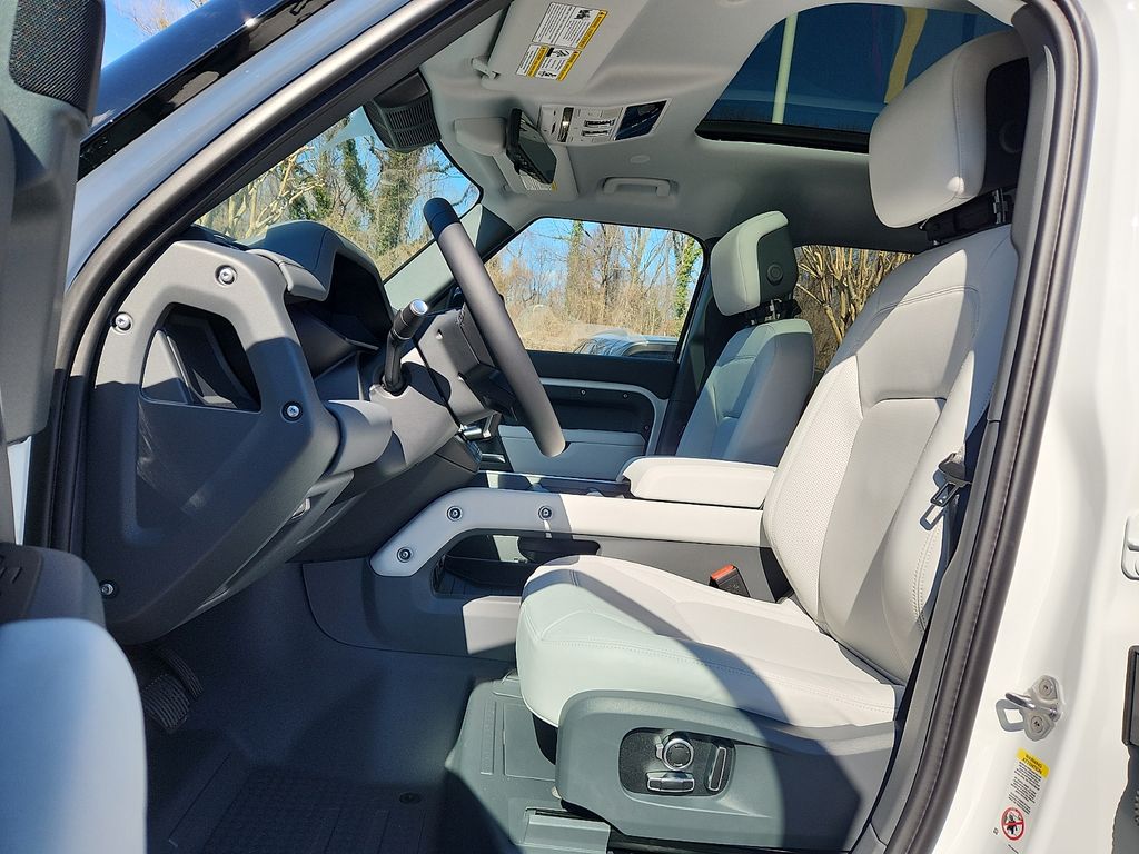 Thumbnail: 2026 Land Rover Defender - 7