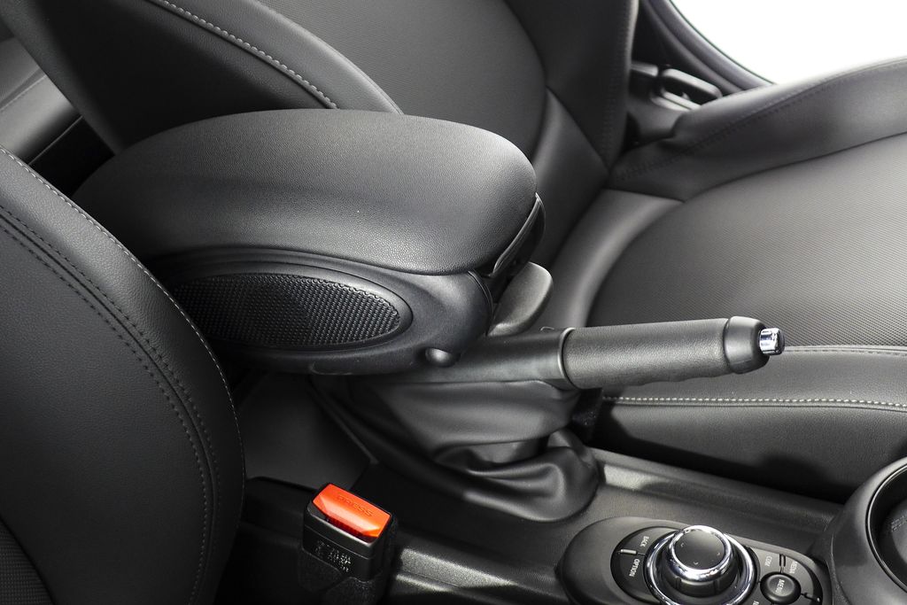 Thumbnail: 2023 MINI Cooper - 16