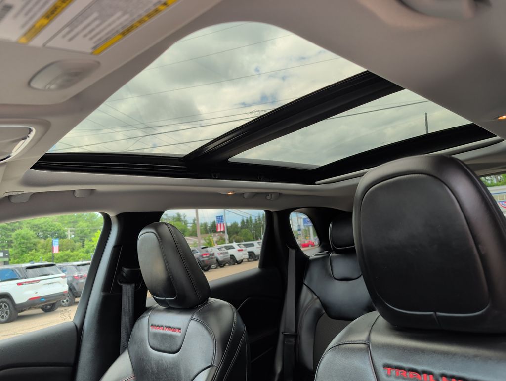 Used 2021 Jeep Cherokee SUV
