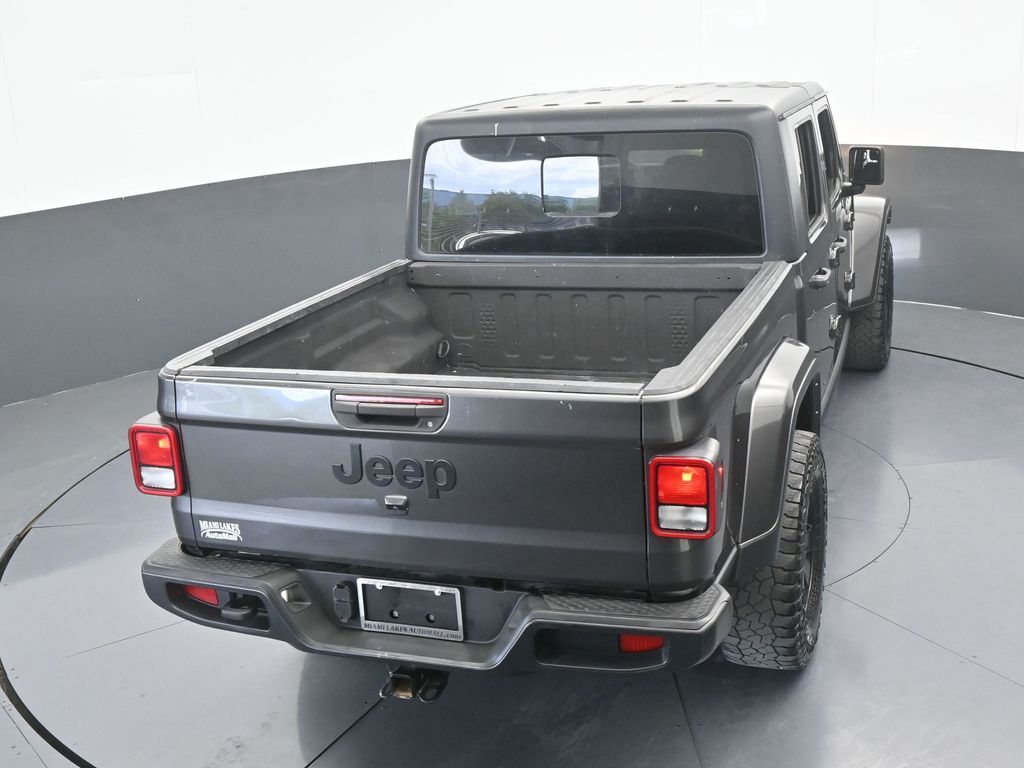 Used 2022 Granite Crystal Metallic Clearcoat Jeep Sport image 43