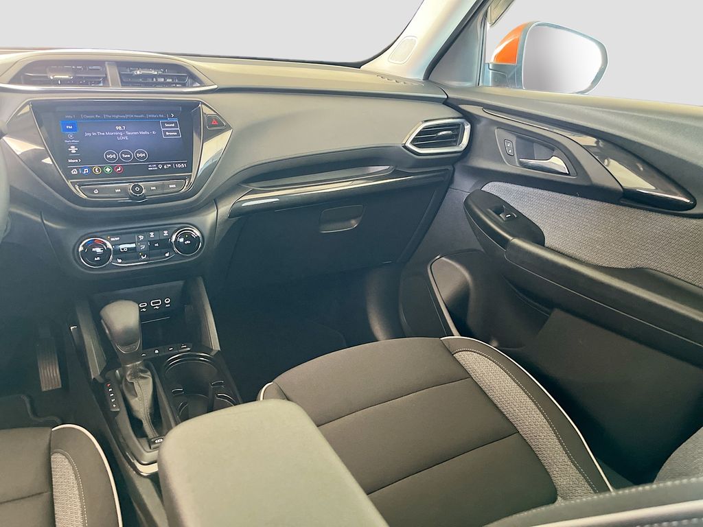 Used 2022 Red Chevrolet LT image 23