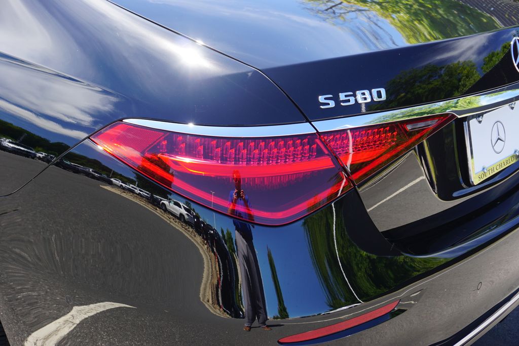 Thumbnail: 2024 Mercedes-Benz S-Class - 17