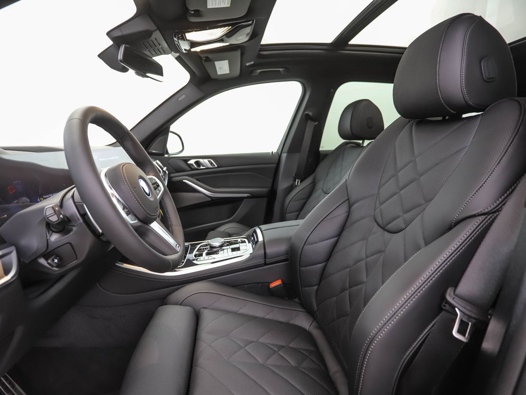 Thumbnail: 2026 BMW X5 - 11