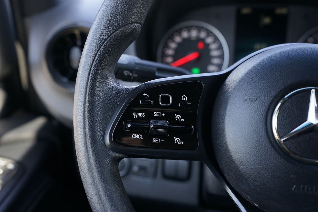 Thumbnail: 2024 Mercedes-Benz Sprinter - 14