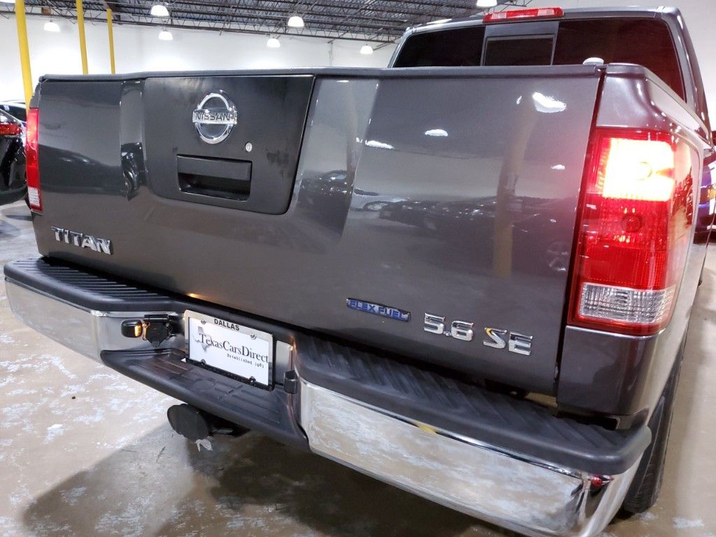 2010 Nissan Titan SE 39