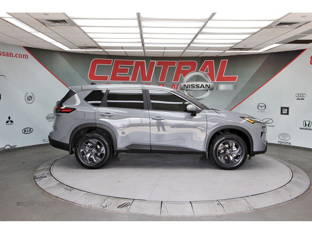 2026 Nissan Rogue SV - 4
