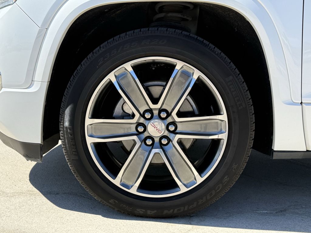 2018 GMC Acadia Denali - 8