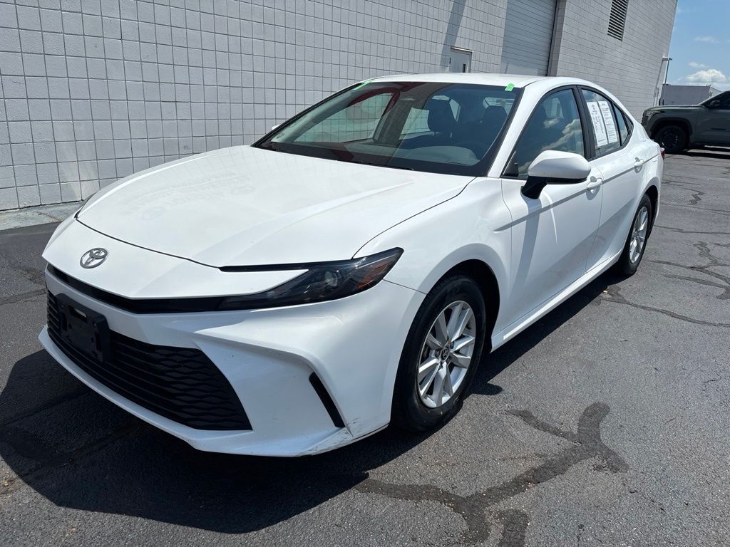 Ice Cap 2025 Toyota Camry Sedan Front-Wheel Drive Continuously Variable Transmission